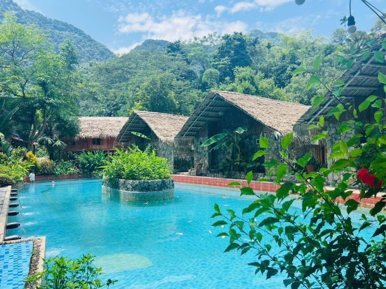 Lepont Mu Waterfall Bungalow Hoa Binh Exterior photo